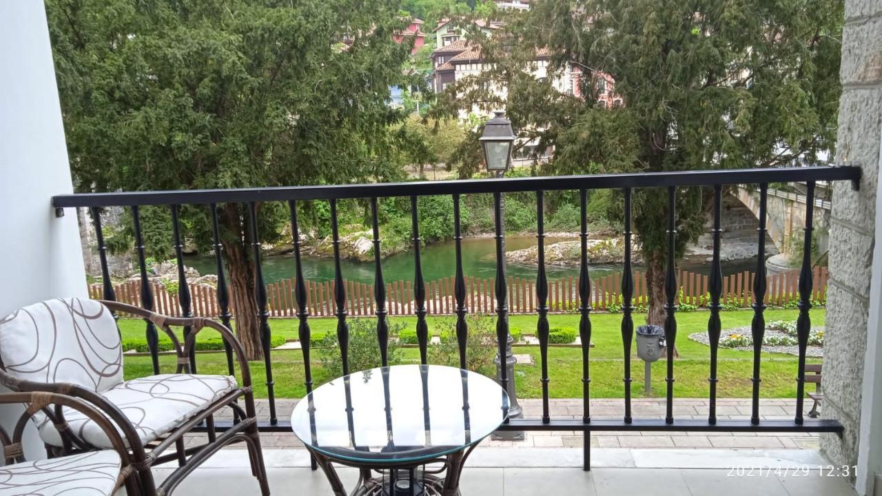 Apartamento Con Terraza Al Puente Romano Onís Екстериор снимка
